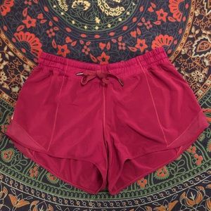 Lululemon Hotty Hot Short Long 4”